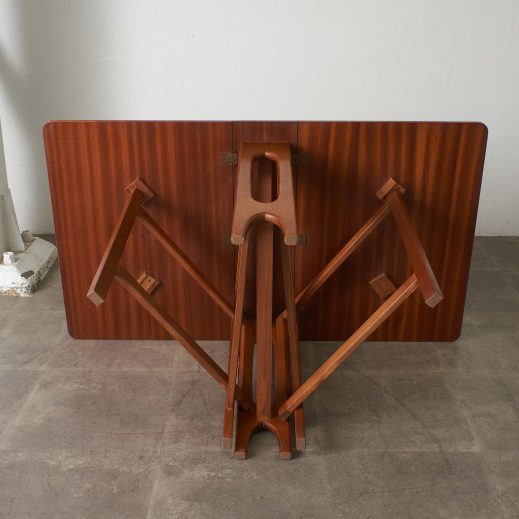 ドロップリーフゲートレッグテーブル