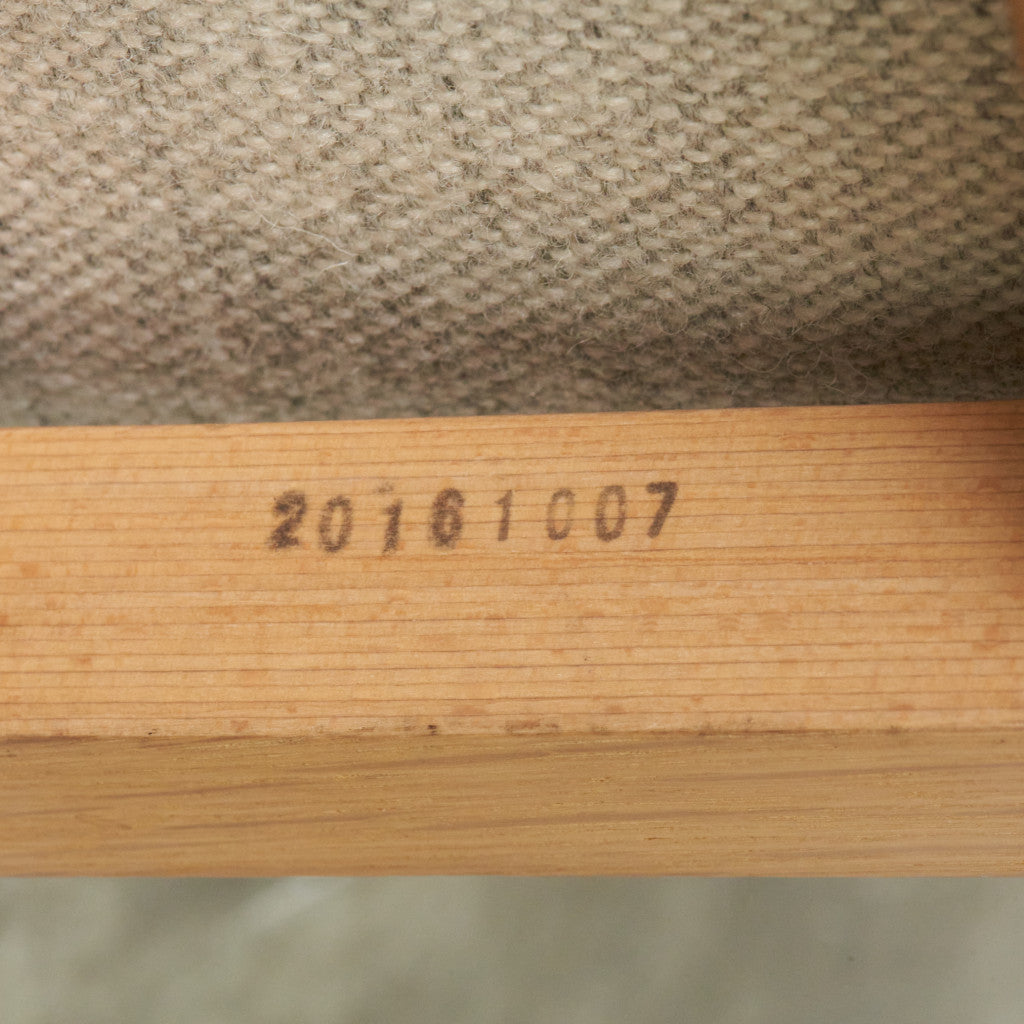 ABOUT A CHAIR アバウト ア チェア