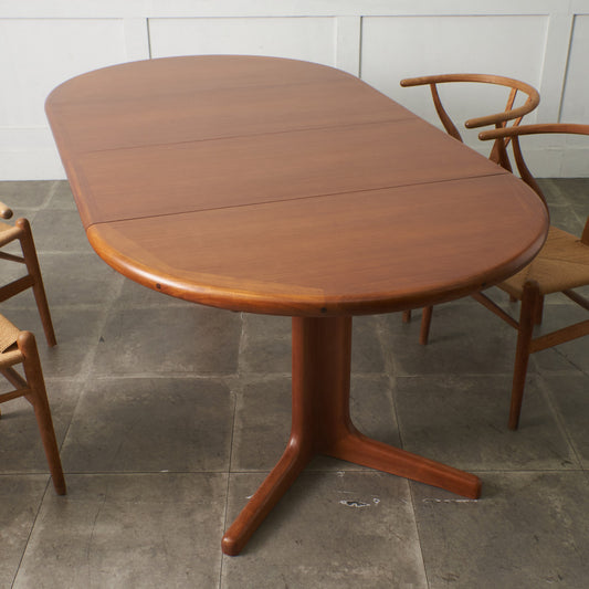 デンマークヴィンテージ エクステンション ラウンドダイニングテーブル
