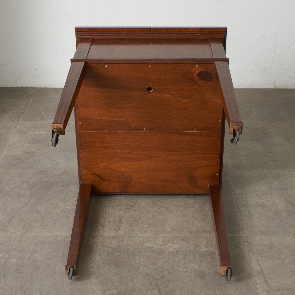 英国クラシック カクテルキャビネット