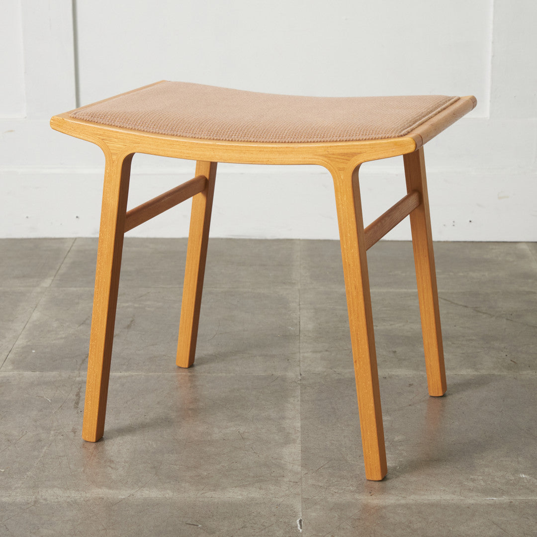 【天童木工】 スツール　T-5576NA-ST　 価格¥63,250円 スツール / T-5576NA-ST｜天童木工 TENDO – rocca rocca