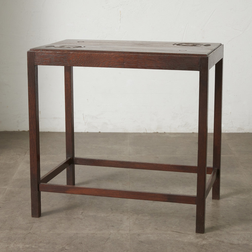 英国クラシック アーツアンドクラフツ様式 サイドテーブル