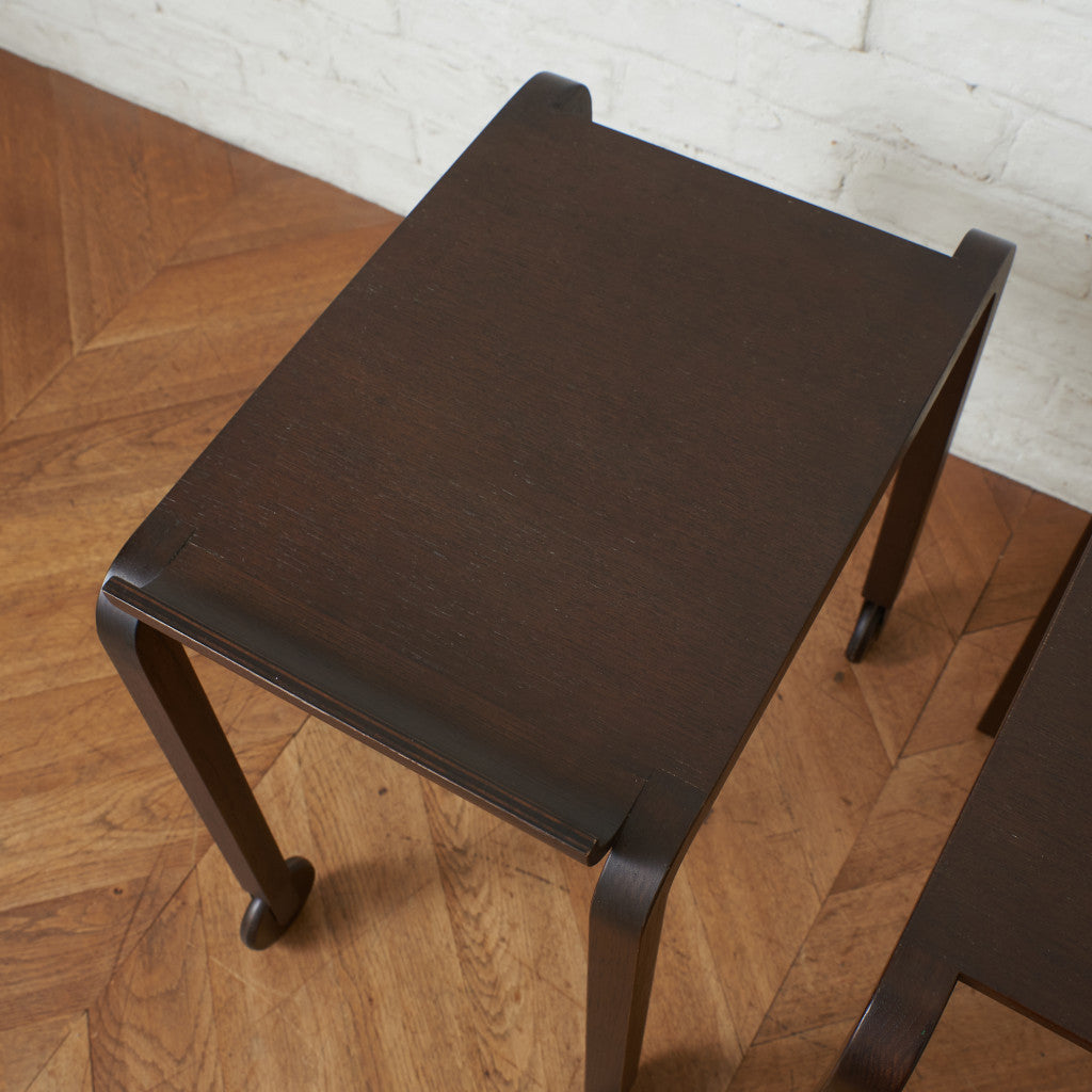 ネストテーブル