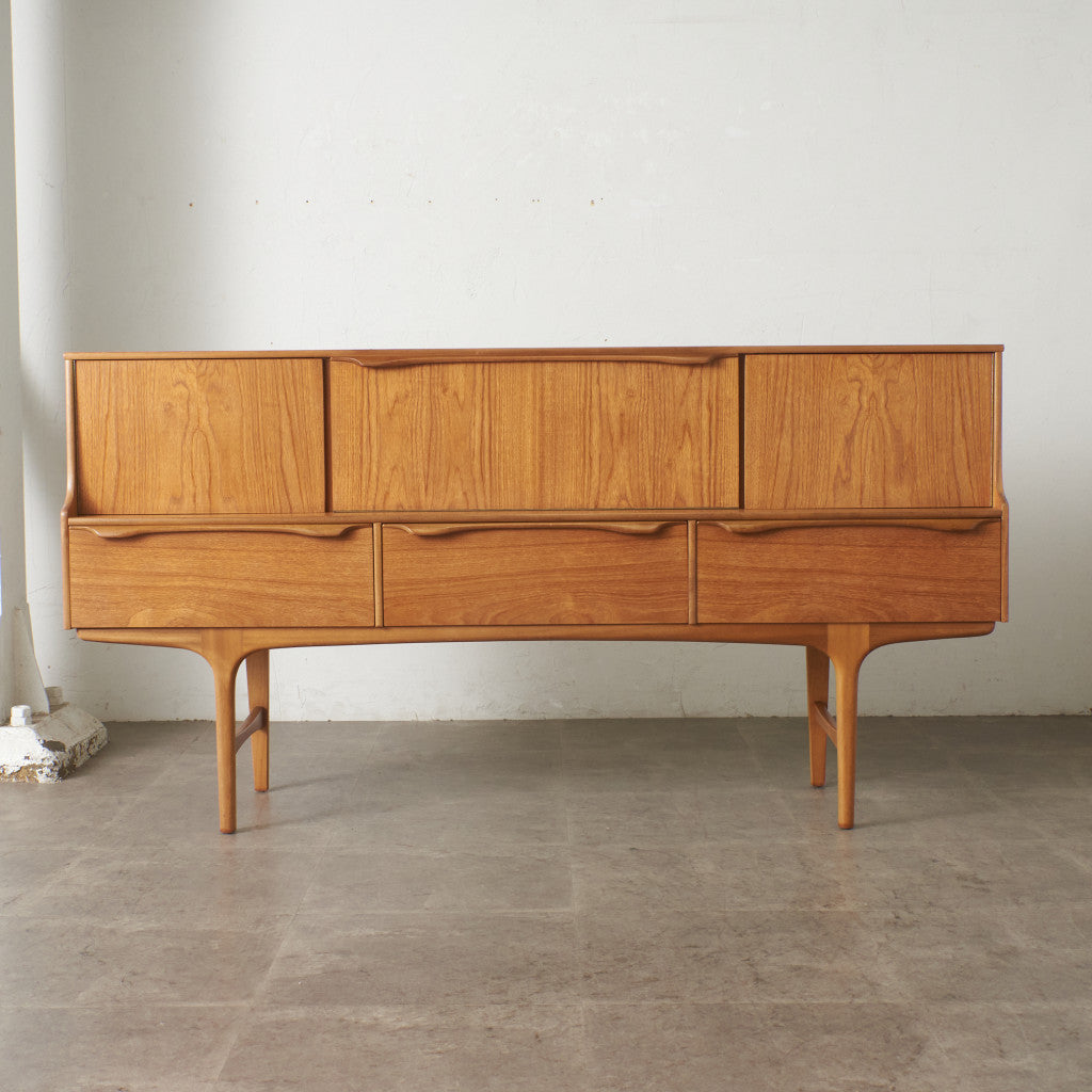 S-Form ヴィンテージ ハイサイドボード