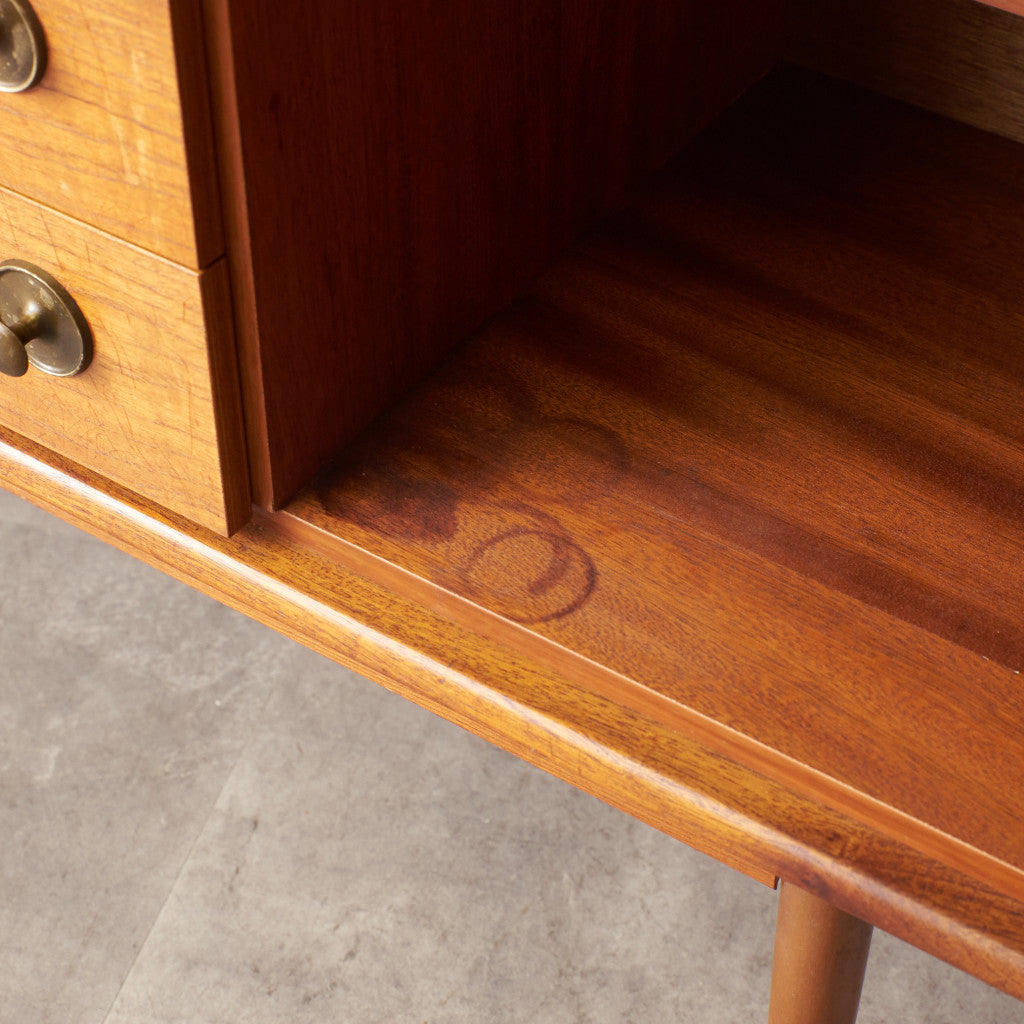 英国ヴィンテージ サイドボード