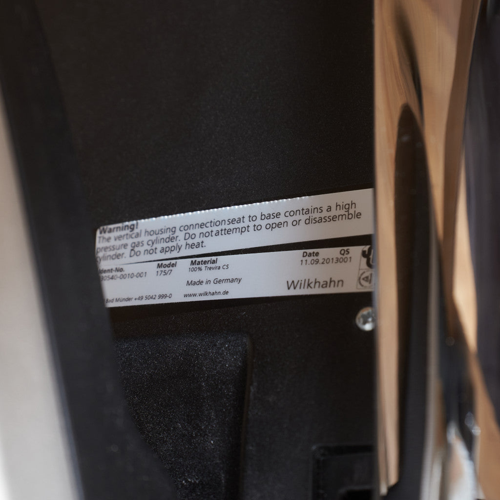 ON ヘッドレスト付 ハイバックオフィスチェア 175/7H