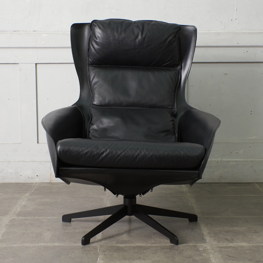 423 CAB ラウンジアームチェア