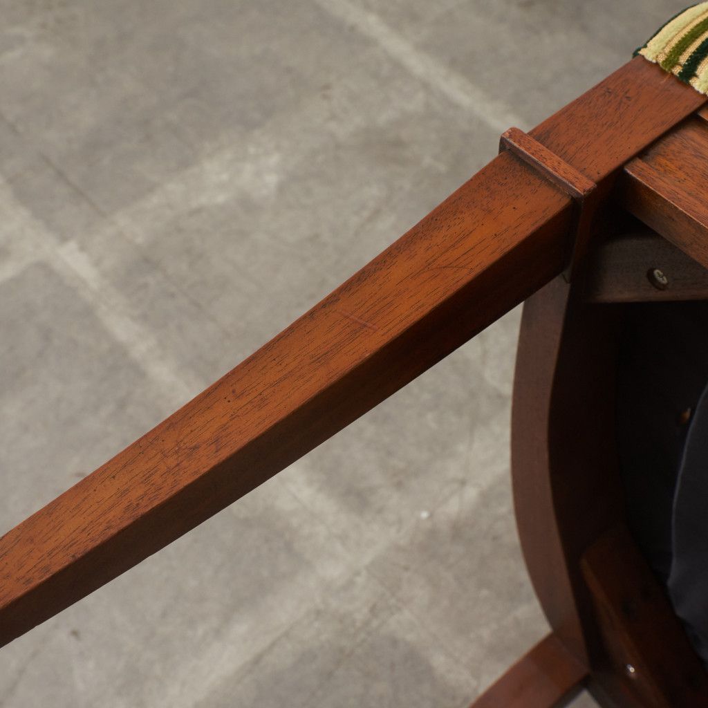 TRIUNE アームチェア