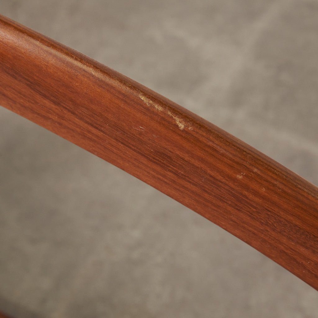 astro オーバルコーヒーテーブル