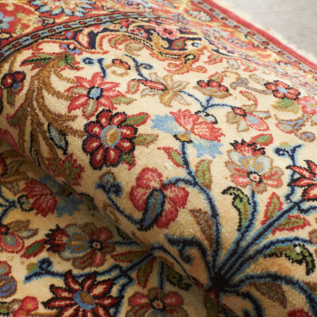 イラン産 ウール製 絨毯