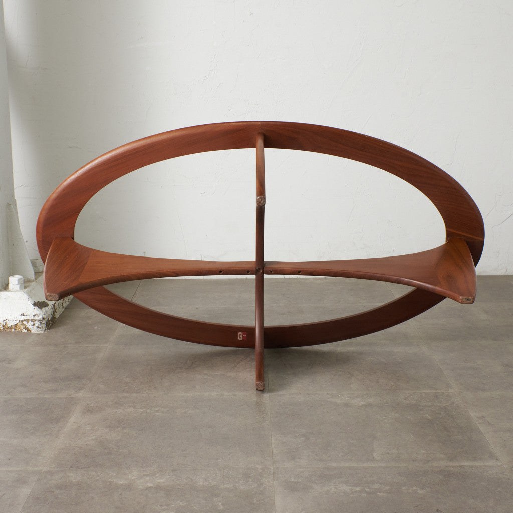 astro オーバルコーヒーテーブル