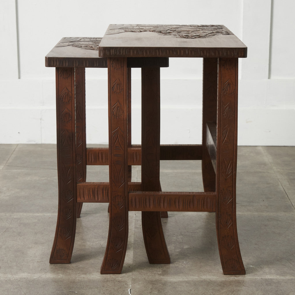 ネストテーブル