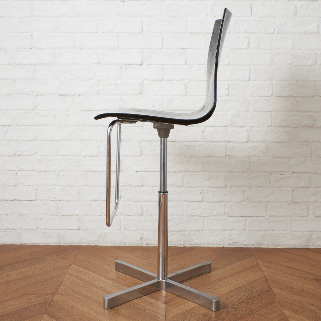 WOK 535 カウンターチェア