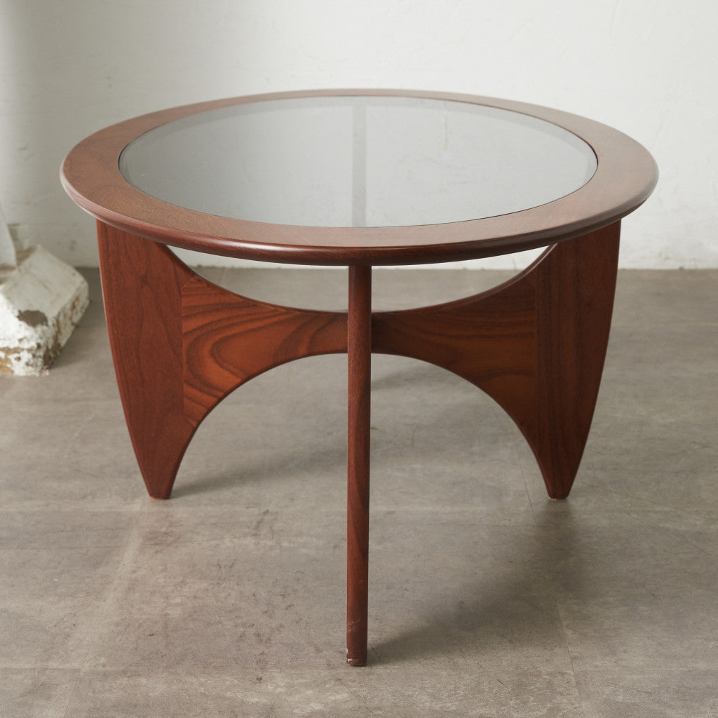 astro オーバルコーヒーテーブル