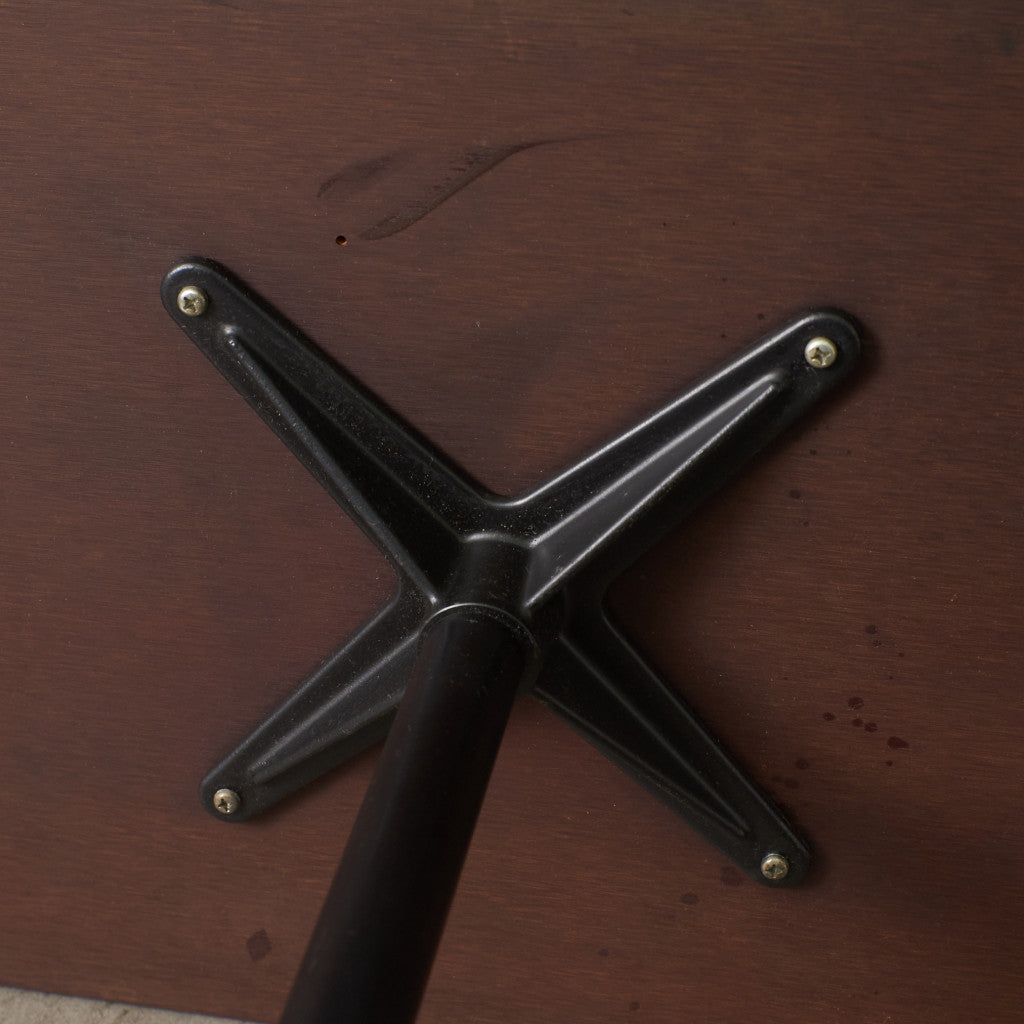 イームズ コントラクトベース テーブル