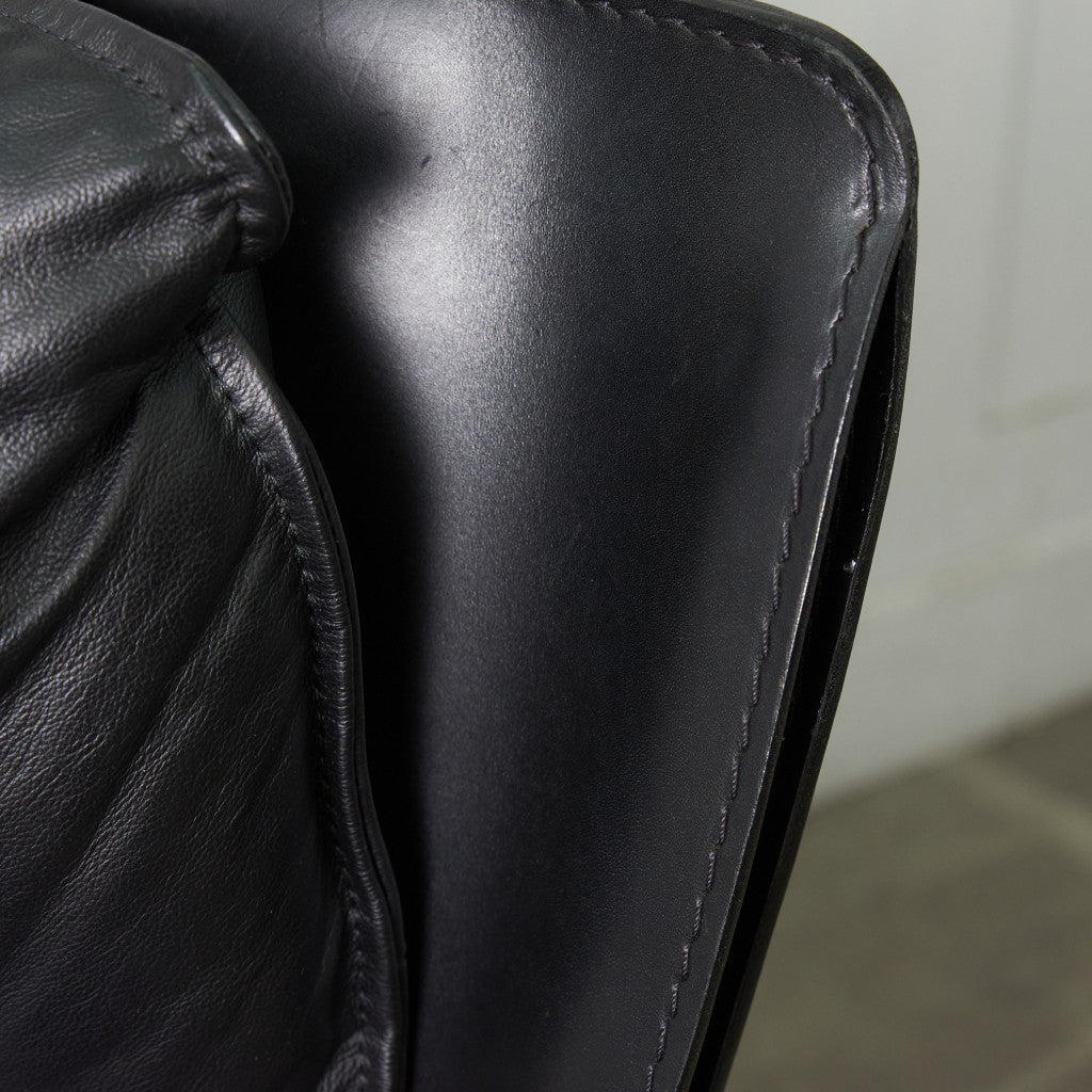 423 CAB ラウンジアームチェア