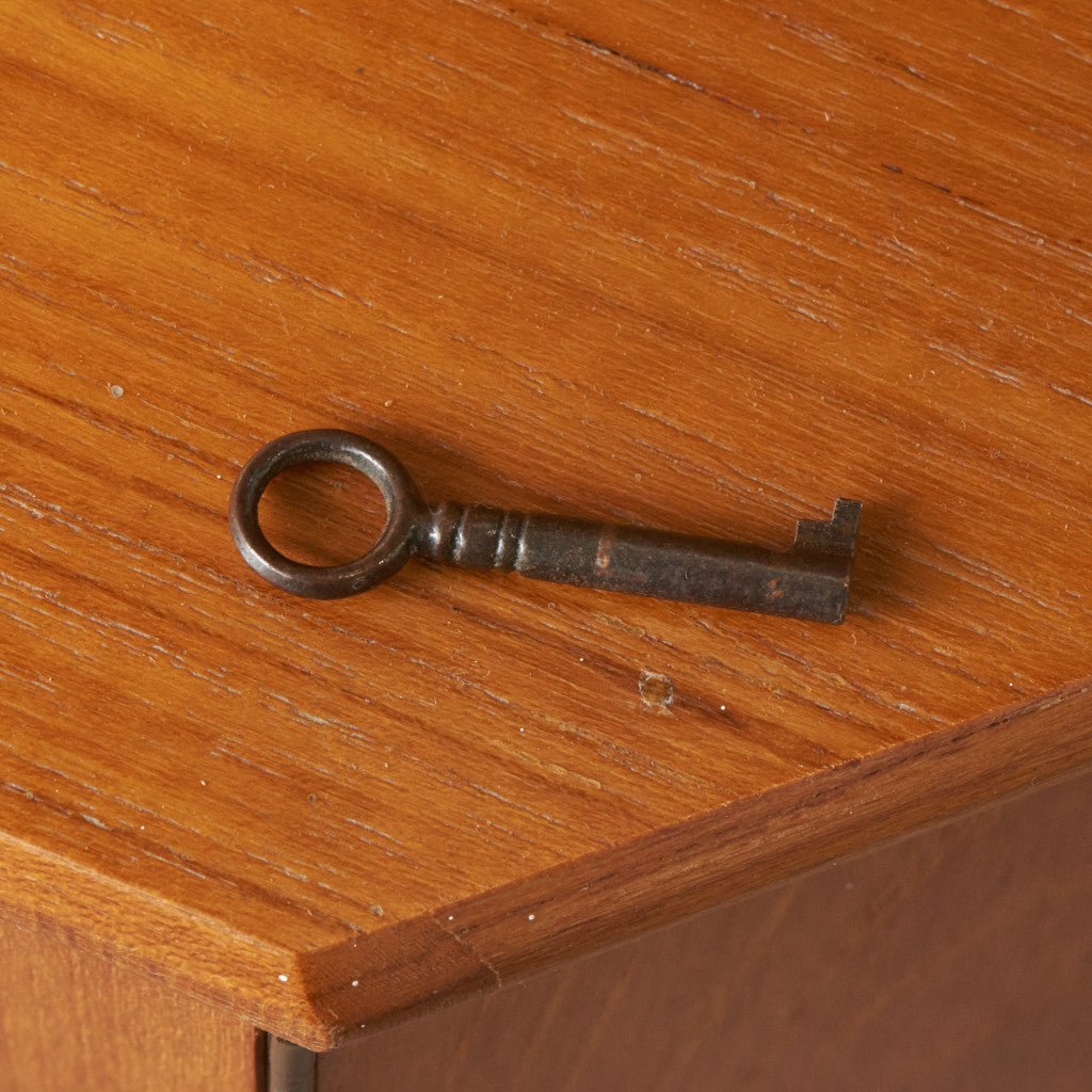 ヴィンテージ コーナーキャビネット