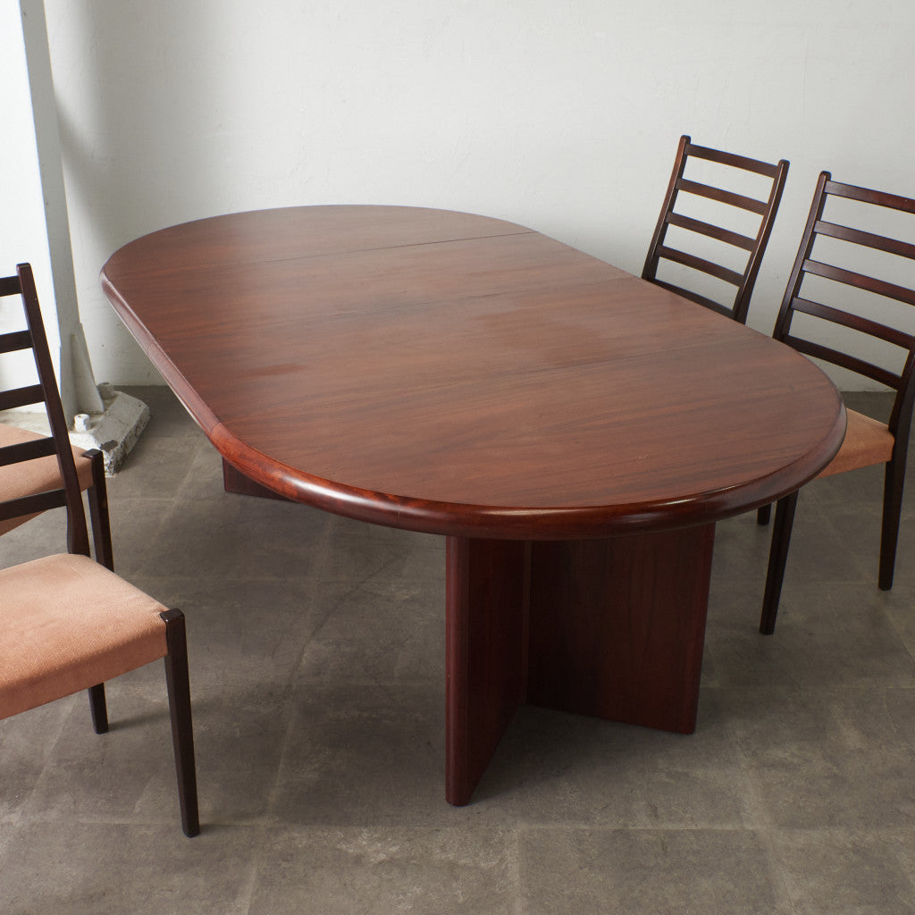デンマークヴィンテージ ローズウッド材 ラウンドテーブル