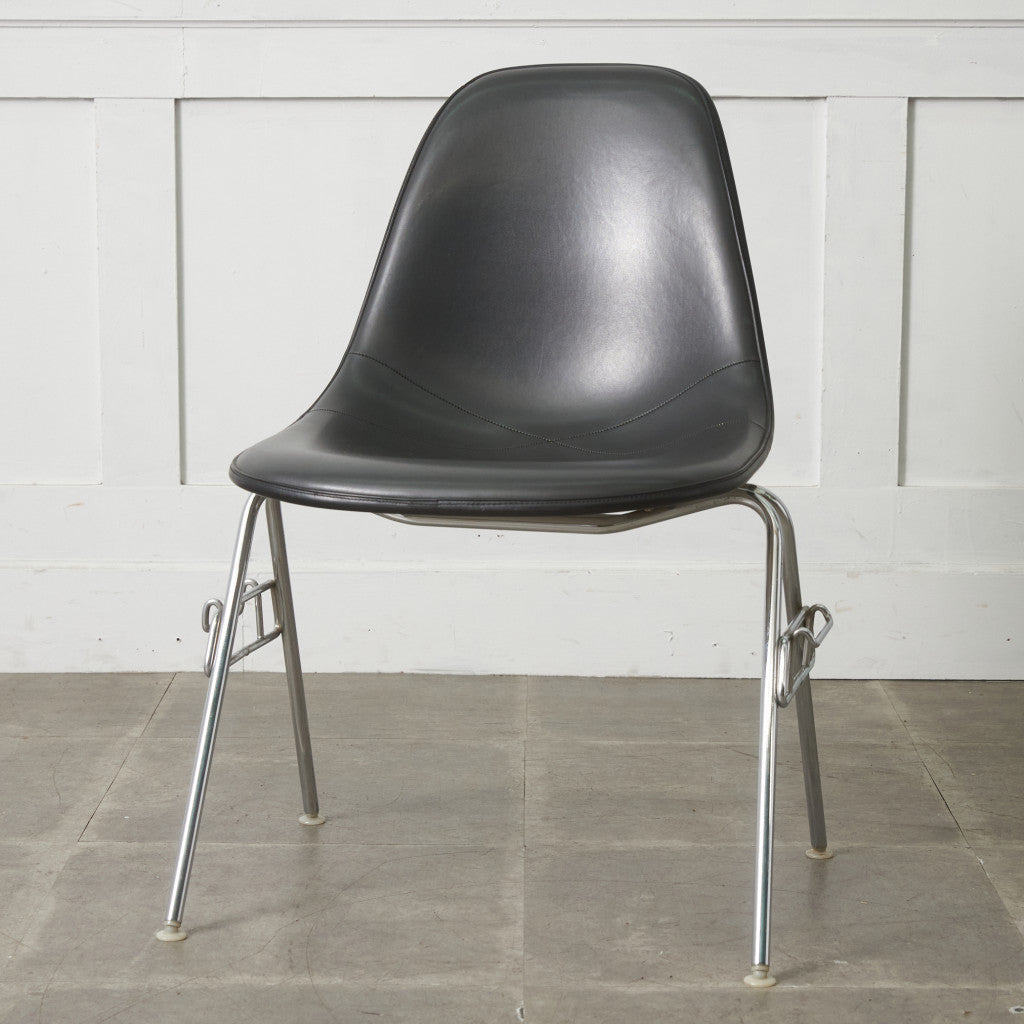 サイドシェルチェア スタッキングベース