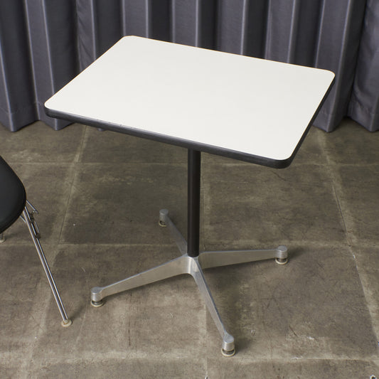 イームズ コントラクトベース テーブル