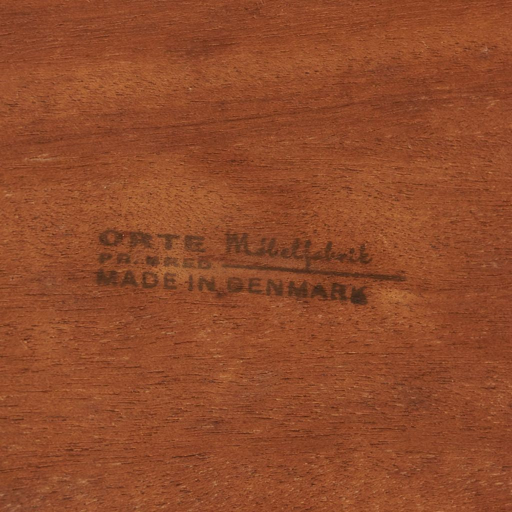 デンマークヴィンテージ ラウンドダイニングテーブル