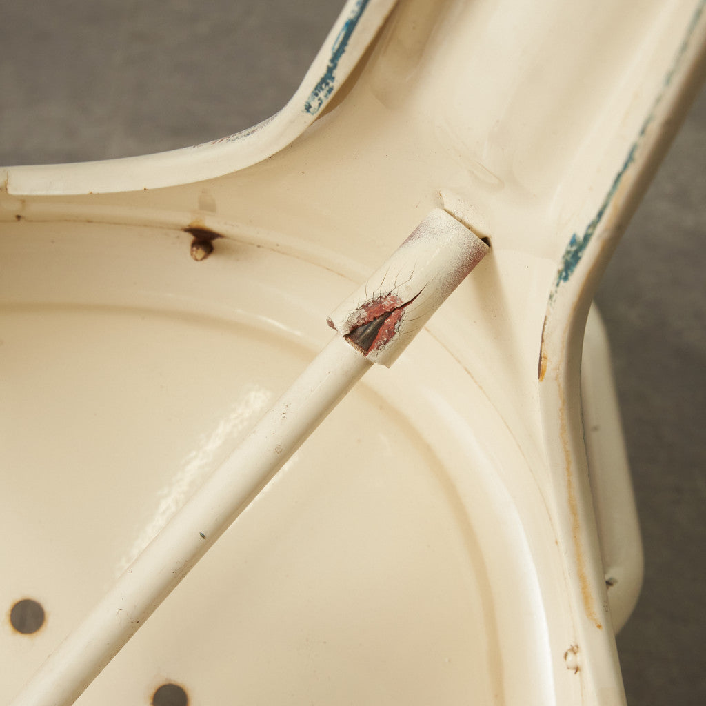 A-CHAIR