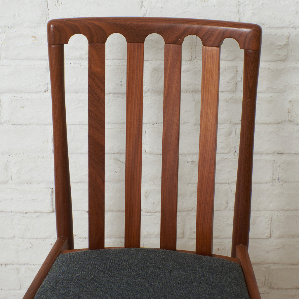 スラットバックチェア/ 張替済