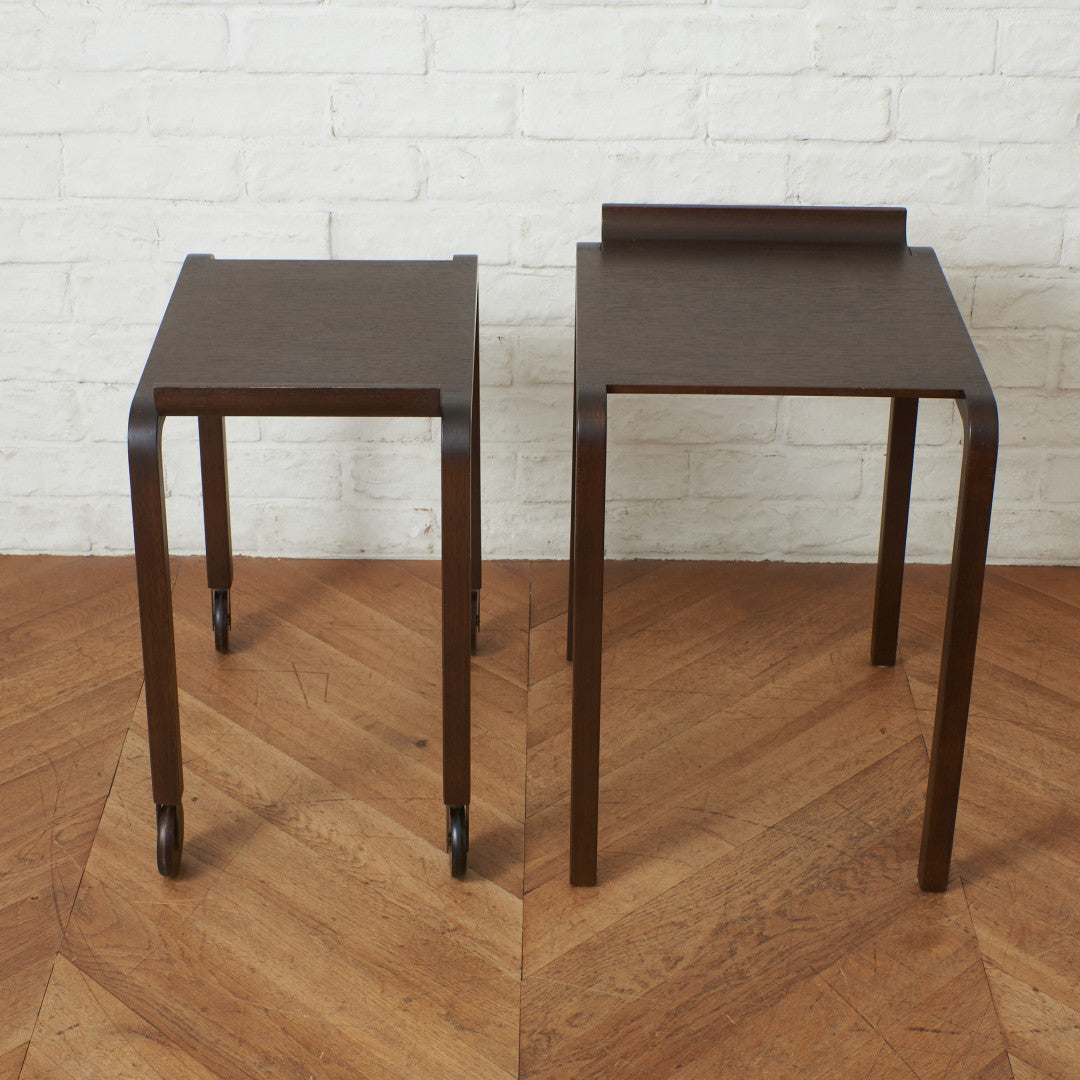 ネストテーブル