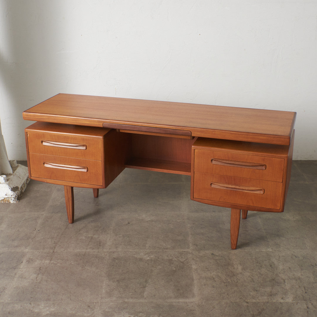 New Fresco ヴィンテージ デスク – rocca rocca