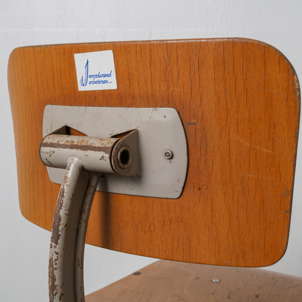 ドラフティングチェア