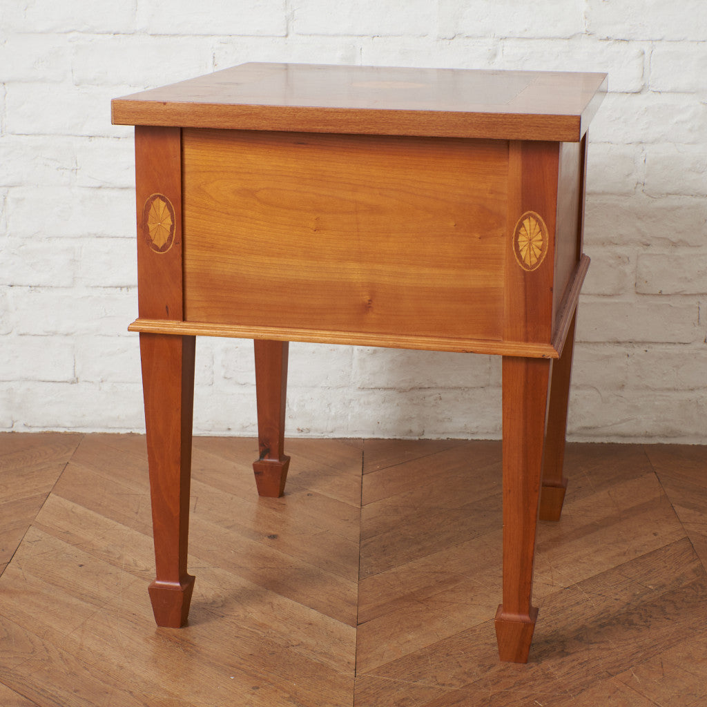 西洋クラシック 象嵌細工 ナイトテーブル