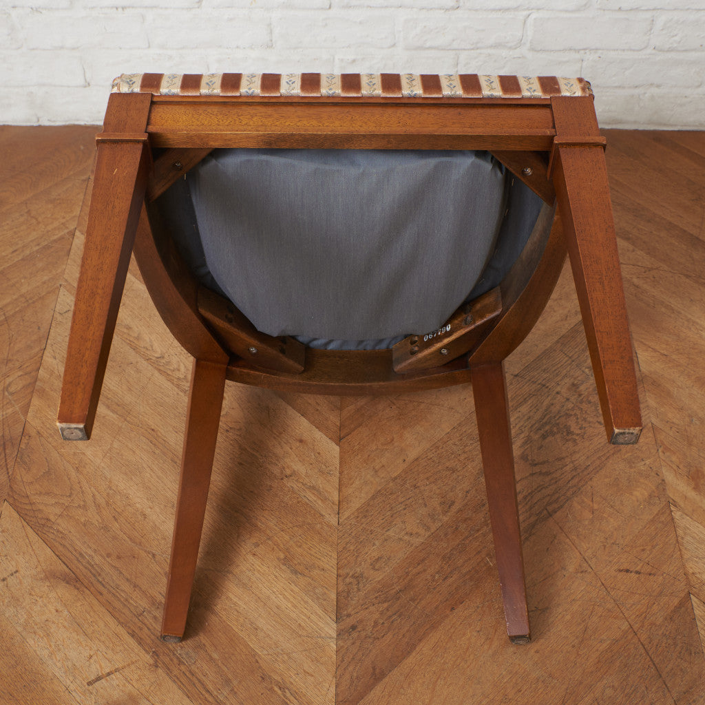 TRIUNE サイドチェア