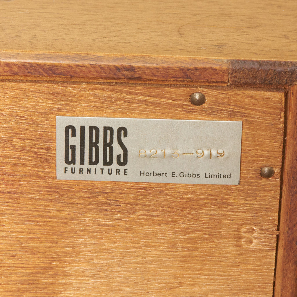 ヴィンテージ ガラスキャビネット