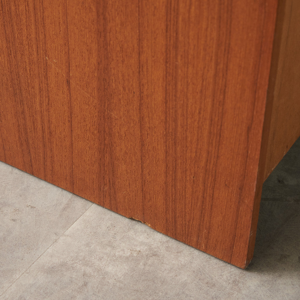 英国ヴィンテージ 4段チェスト