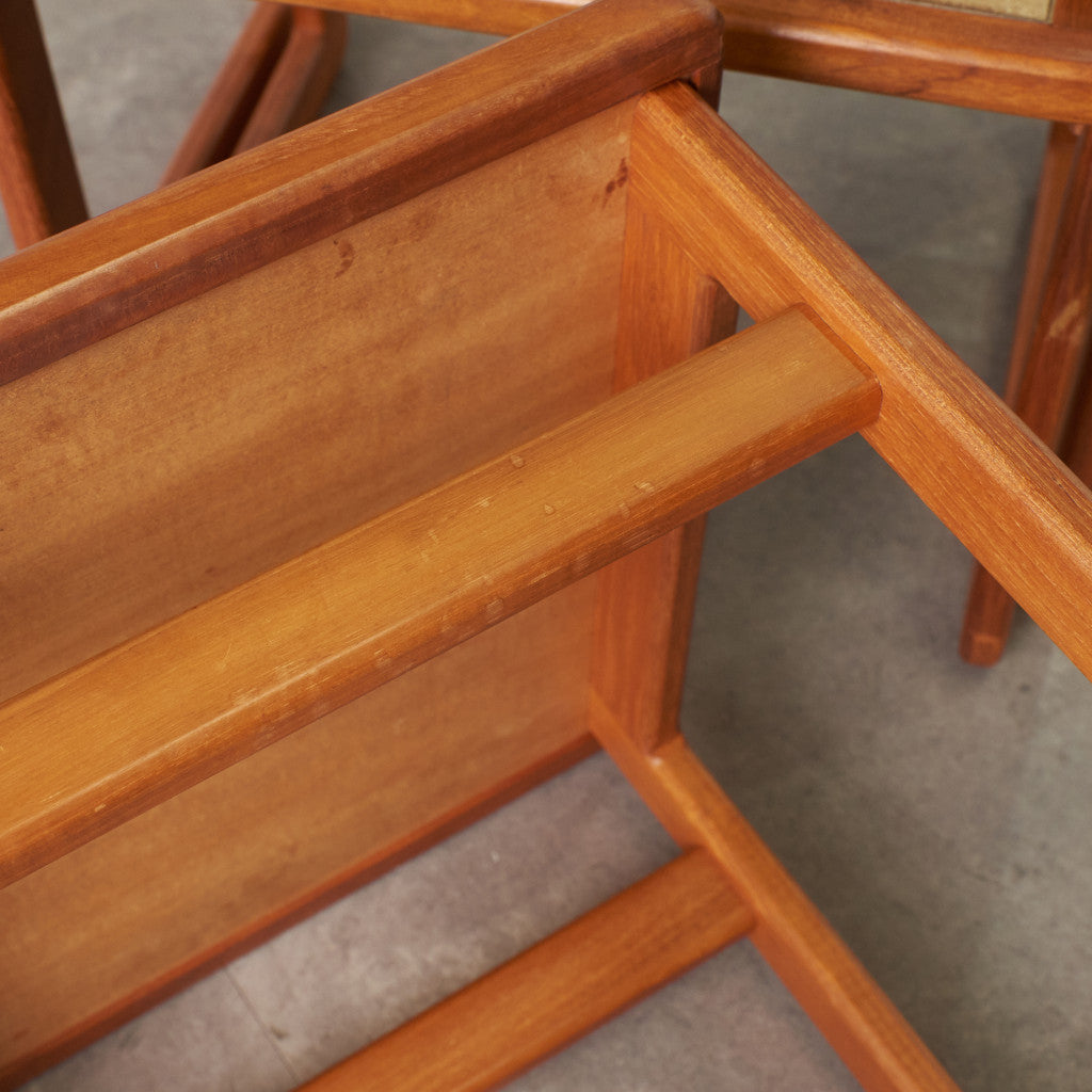 英国ヴィンテージ タイルトップ ネストコーヒーテーブル