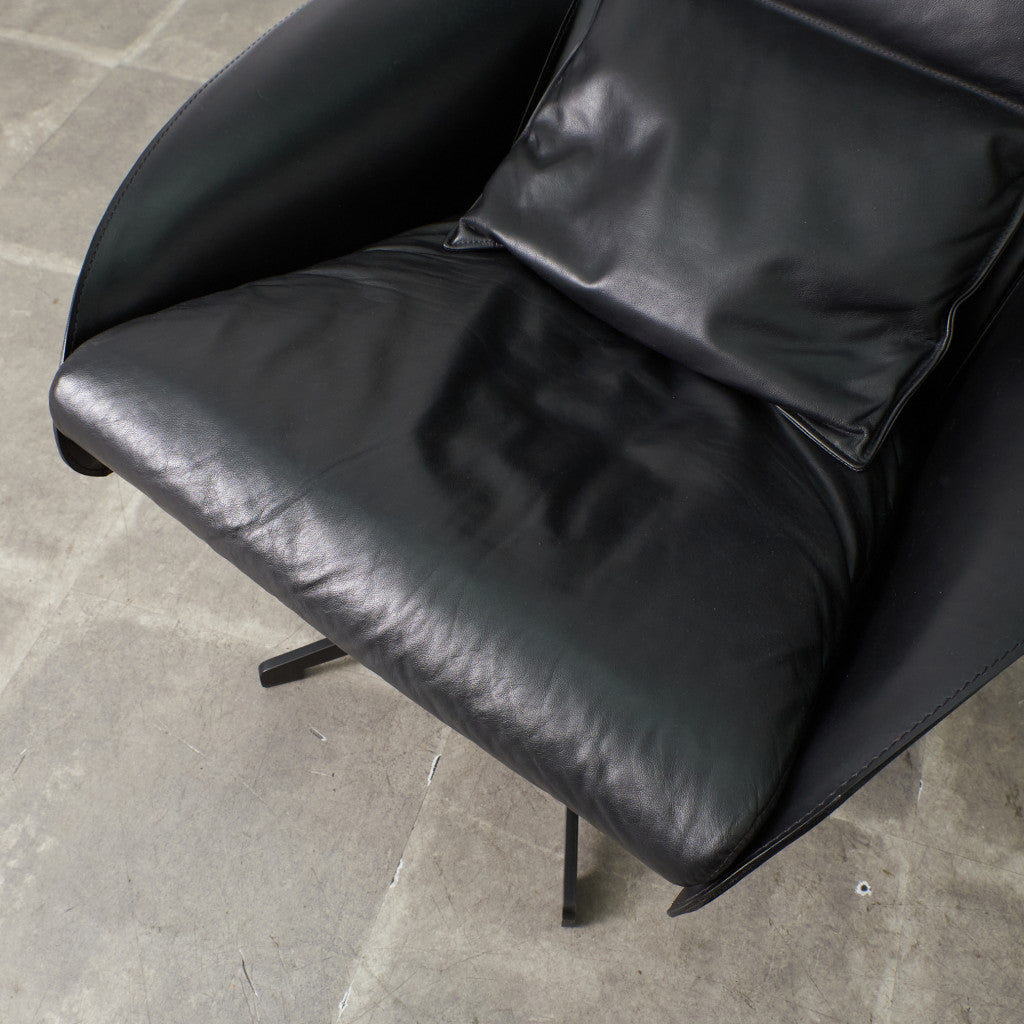 423 CAB ラウンジアームチェア