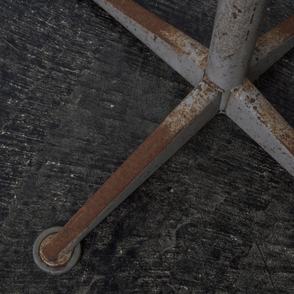 ドラフティングチェア