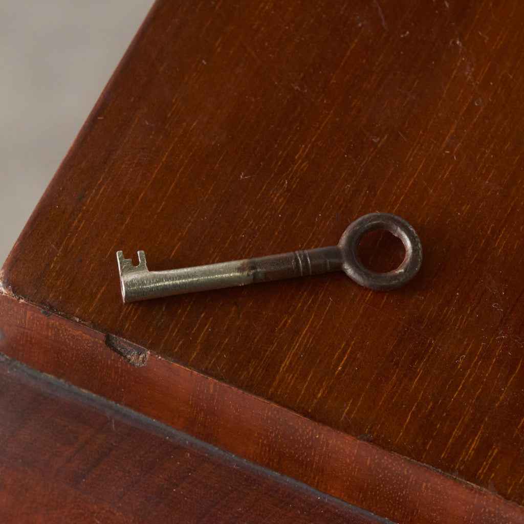 英国アンティーク ディスプレイ ガラスキャビネット