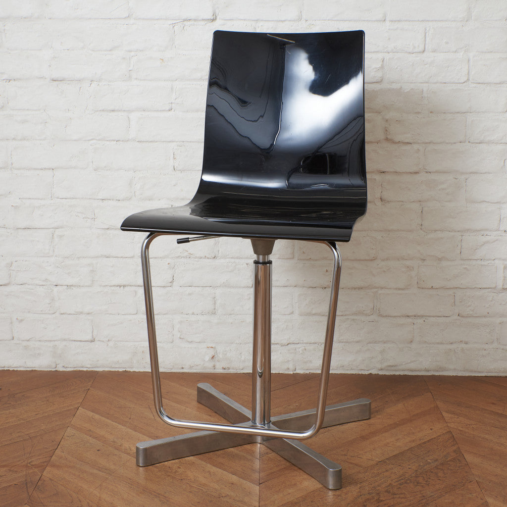 WOK 535 カウンターチェア