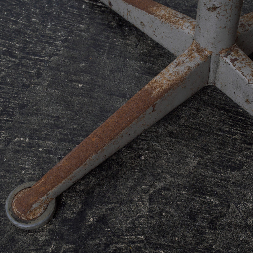 ドラフティングチェア