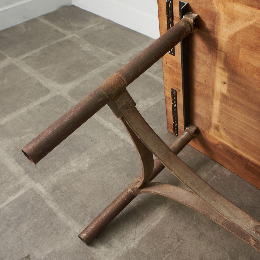 インダストリアルスタイル ダイニングテーブル