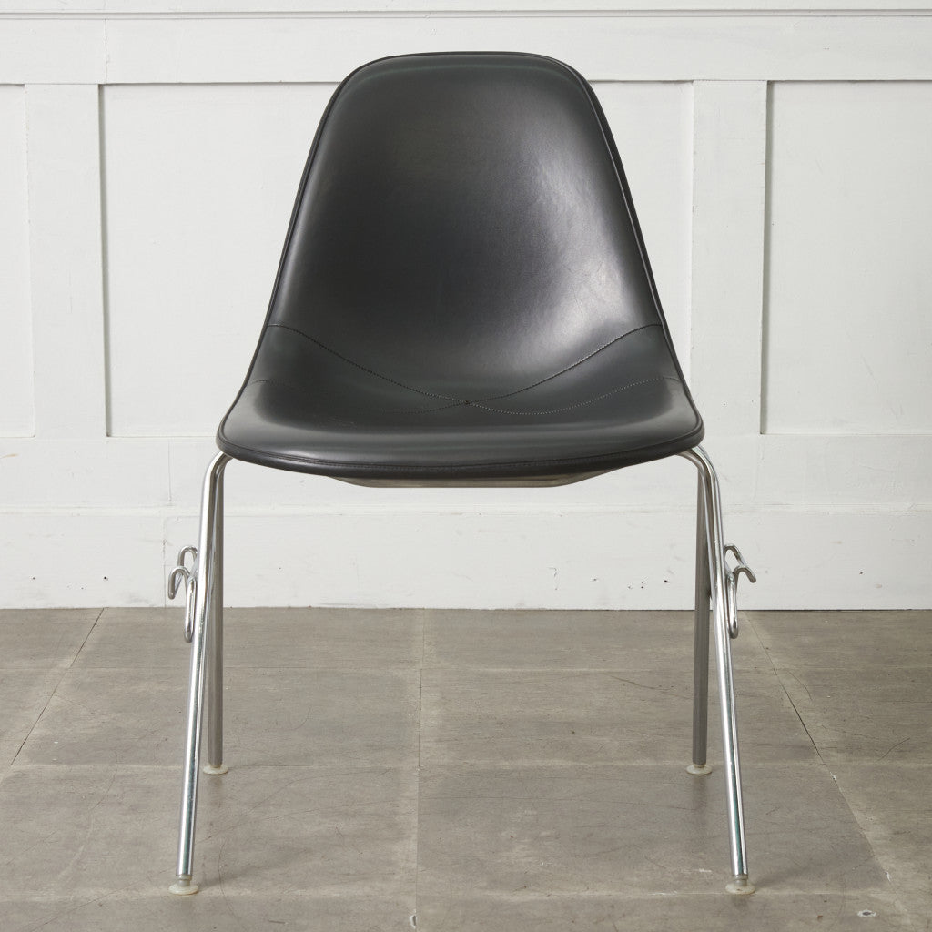 サイドシェルチェア スタッキングベース