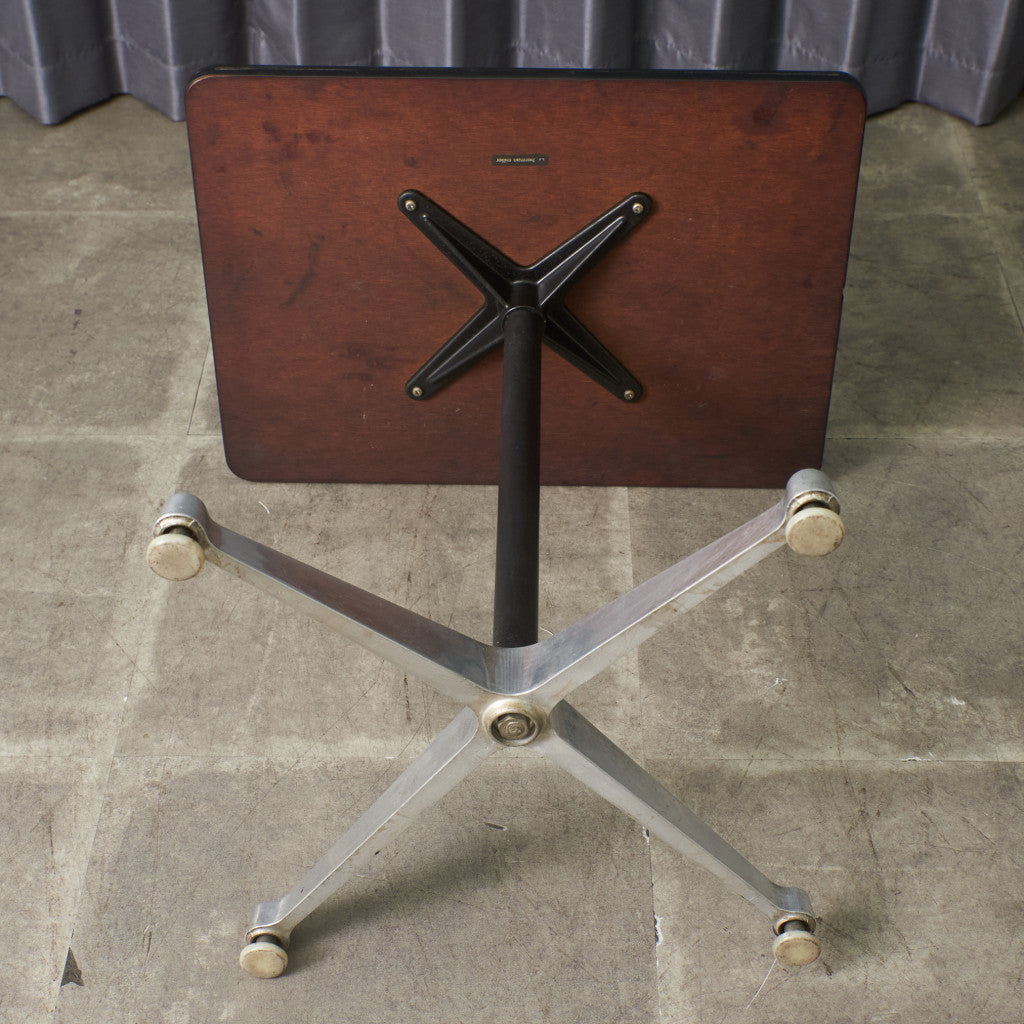 イームズ コントラクトベース テーブル