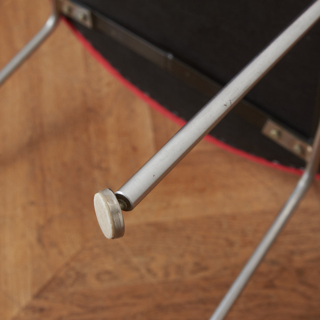 ヴィンテージ アームチェア Model 1268