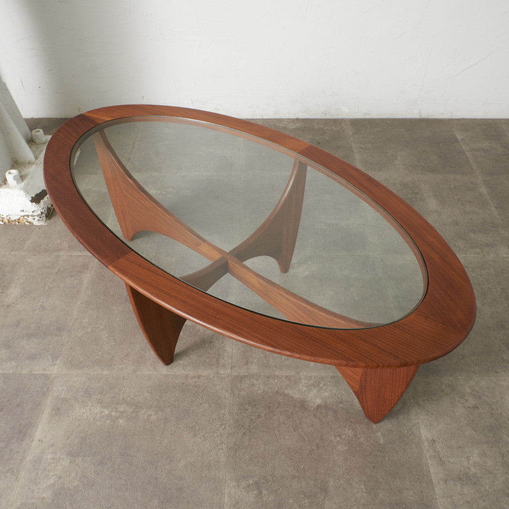 astro オーバルコーヒーテーブル