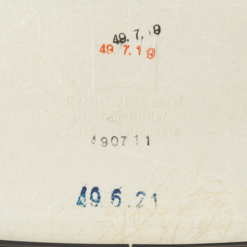 サイドシェルチェア スタッキングベース