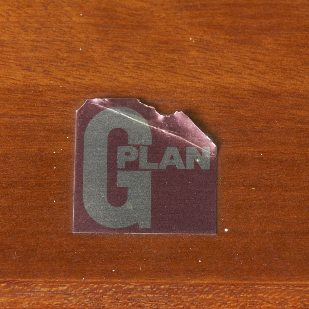 Fresco ガラスキャビネット / カスタム