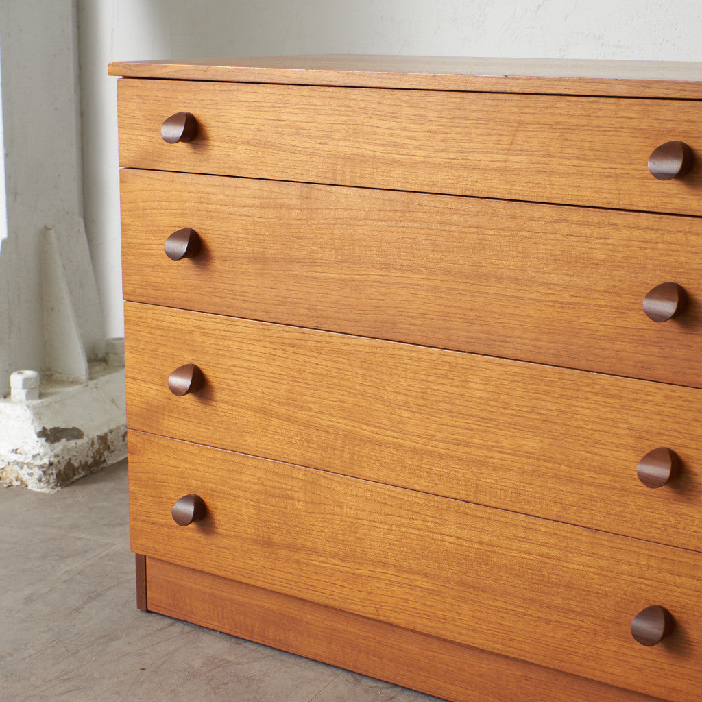 英国ヴィンテージ 4段チェスト