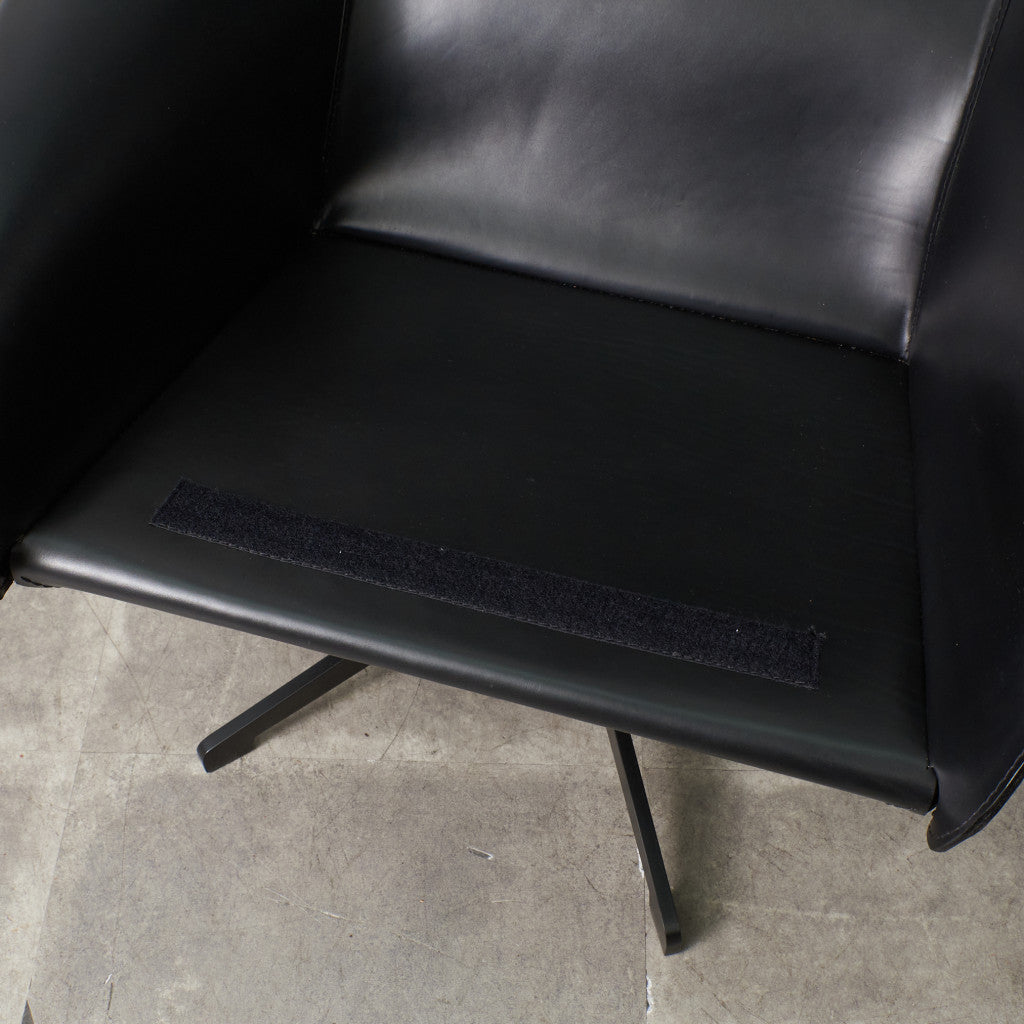 423 CAB ラウンジアームチェア