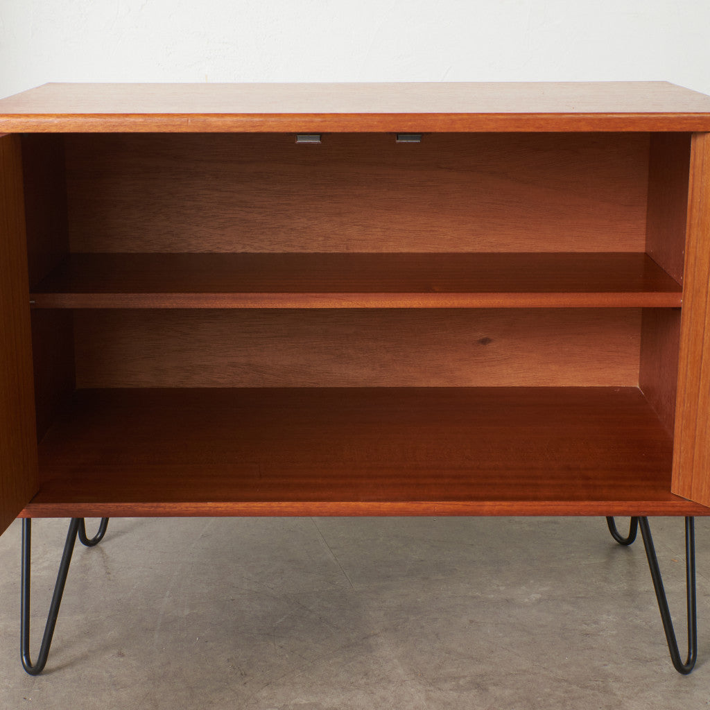 Fresco サイドキャビネット / カスタム アイアンヘアピンレッグ